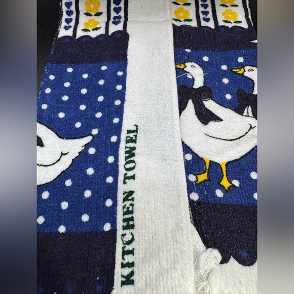 NOS Blue and White Kitchen Towel with Vintage 90’s Geese Design - Picture 3 of 5